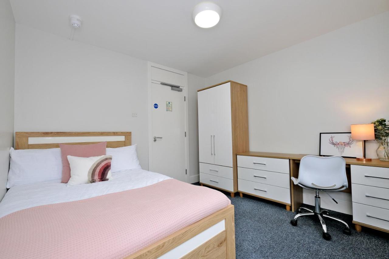 Cooper Court Apartment Абърдийн Екстериор снимка