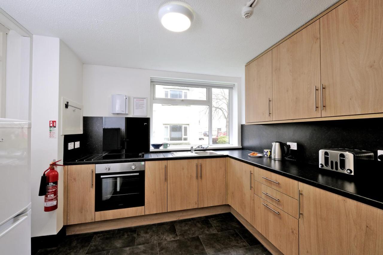 Cooper Court Apartment Абърдийн Екстериор снимка