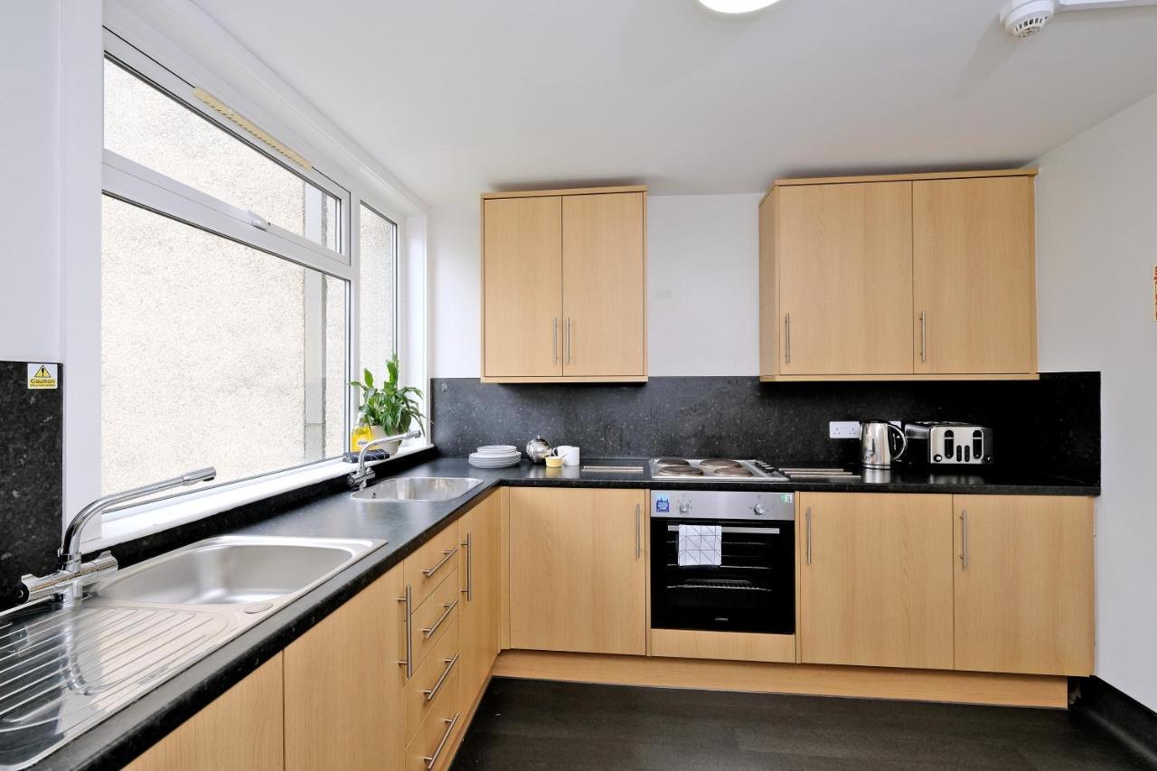 Cooper Court Apartment Абърдийн Екстериор снимка